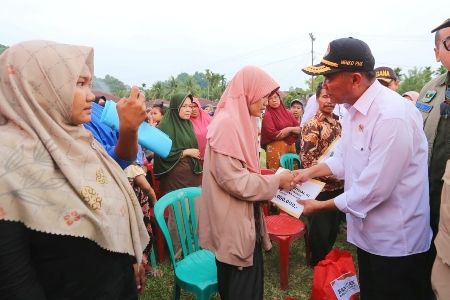 Menko PMK Cek Penanganan Banjir Bandang dan Longsor di Sumatera Barat