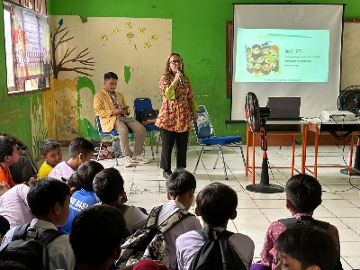 Universitas Bhayangkara dan SDN Sriamur 05 Gelar Penyuluhan Anti-Bullying