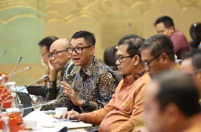 Terus Perkuat Ekosistem Kendaraan Listrik, Komisi VII DPR RI Apresiasi PLN