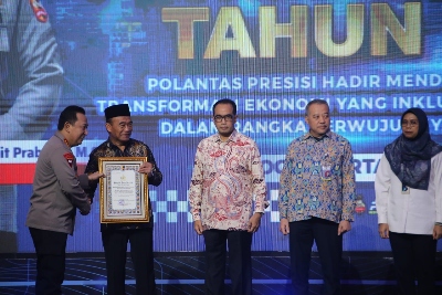 Sukses Koordinasikan Mudik Lebaran 2024, Menko PMK Terima Penghargaan dari Korlantas Polri