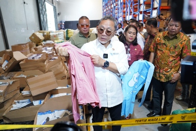 Satgas Temukan 134.722 unit Barang Diduga Tidak Sesuai Ketentuan senilai Rp40 Miliar, Mendag Zulkifli Hasan: Pemerintah Komitmen Awasi Kegiatan Impor