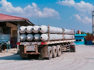 Waskita Beton Precast Suplai Produk Spun Pile untuk Proyek Tol Betung-Jambi Seksi 4 Capai Progres 86,99%
