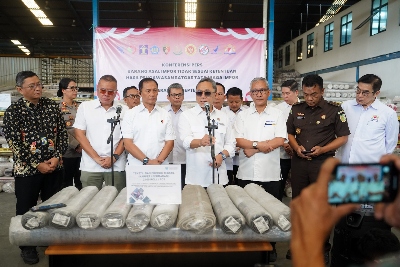 Satgas Impor Amankan 2.939 Gulung Karpet dan Permadani senilai Rp10 Miliar, Diduga Tidak Sesuai Ketentuan