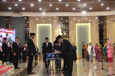 Menkumham Lantik Irjen Pol Nico Afinta sebagai Sekjen Kemenkumham