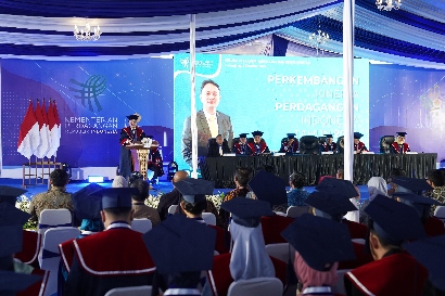 Hadiri Wisuda ke-6 Akademi Metrologi dan Instrumentasi, Wamendag Jerry Minta Wisudawan Aplikasikan Ilmunya di Masyarakat