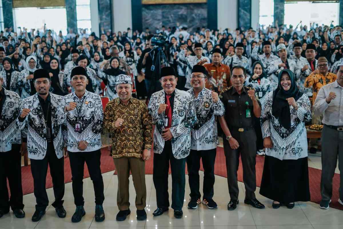 Lebih dari Seribu Guru di Bangkalan Hadiri Hari Guru Nasional