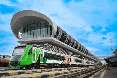Kini Hadir KA Bandara Internasional Adi Soemarmo (BIAS) Madiun, Melayani Masyarakat di Relasi Bandara Adi Soemarmo – Madiun / PP