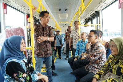 PLN Layani 7,5 MVA untuk Charging Station Bus Listrik PT Bianglala di Ciputat