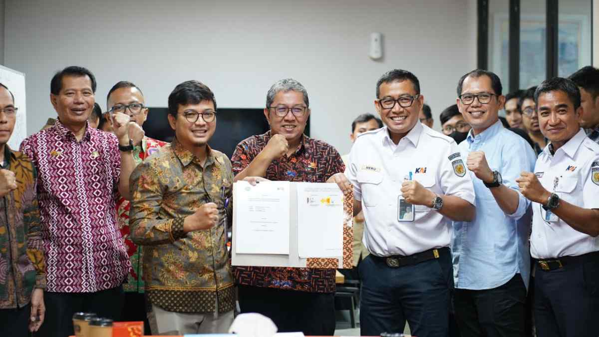 Teken Kontrak IMO, KAI Perkuat Komitmen Jaga Keandalan Prasarana Kereta Api