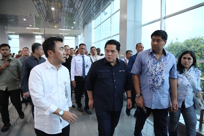 Gunakan Commuter Line, Erick dan Maruarar Kunjungi Sejumlah Proyek Perumahan TOD