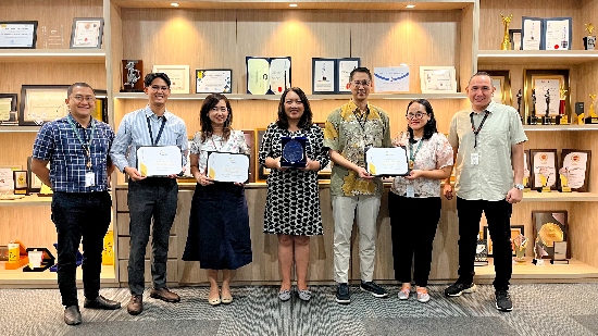 PT Bank Danamon Indonesia Tbk Menerima Penghargaan di Ajang LinkedIn Talent Awards Indonesia 2024