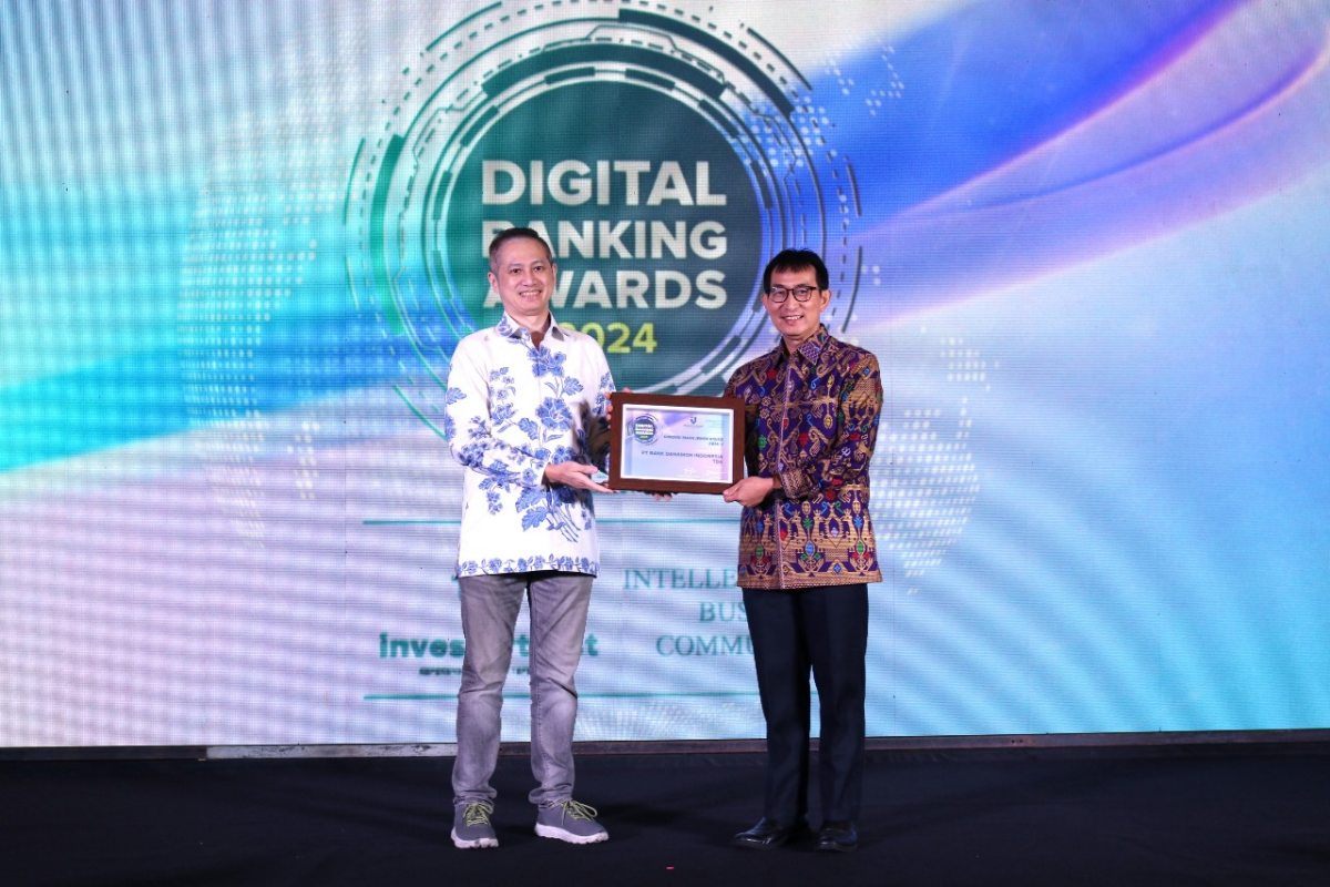 PT Bank Danamon Indonesia Tbk menerima Penghargaan pada ajang Digital Banking Awards 2024 sebagai Pemenang Kelompok KBMI 3 – Dimensi Manajemen Risiko