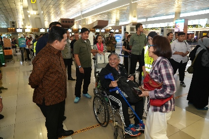Tinjau Kesiapan Layanan Angkutan Nataru di Terminal 3 Bandara Soetta, Menteri BUMN Erick Thohir Apresiasi Peningkatan Layanan untuk Penumpang