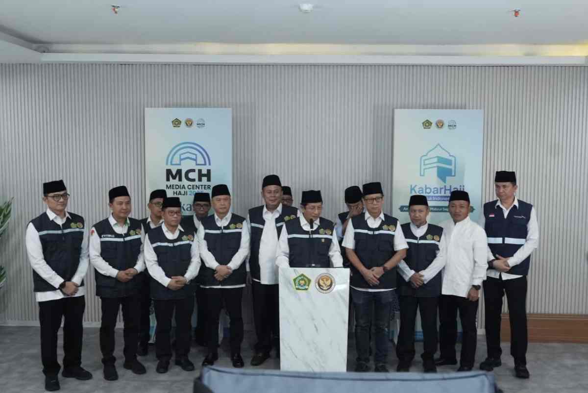Pelepasan Kloter Pertama, Kemenko PMK Tekankan Jemaah Haji sebagai Duta Bangsa