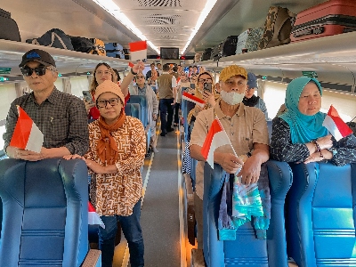 KAI Ajak Pelanggan Rayakan HUT ke-80 RI