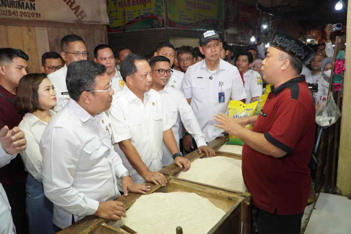 Mendagri, Bapanas dan Dirut BULOG Tinjau Penyaluran Beras SPHP di Kota Serang, SPHP Masif Harga Beras Mulai Turun