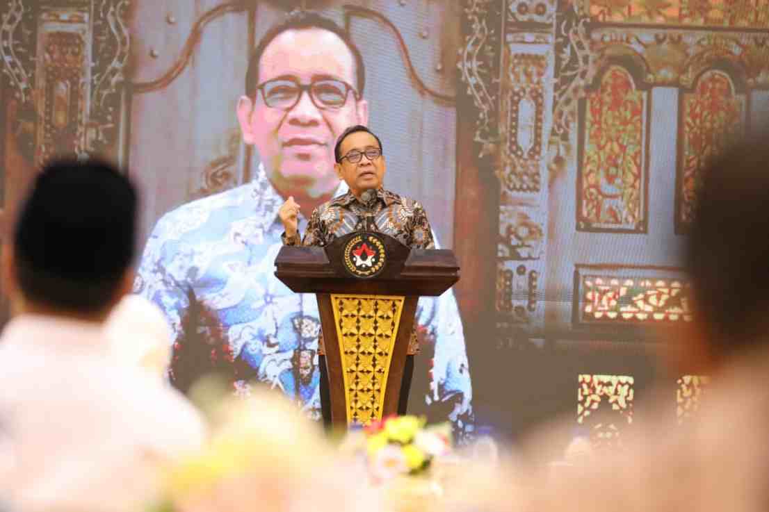 Menko PMK Pratikno: Jangan Biarkan AI dan Gadget Gantikan Kasih Sayang Orang Tua