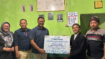 Telkom Salurkan Bantuan untuk Bangun Sarana Air Bersih bagi Masyarakat Adat Bonokeling di Banyumas