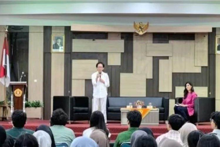 Jadi Dosen Tamu dalam Kuliah Umum di UPN Veteran Yogyakarta, Irwan Hidayat Jelaskan Membangun Reputasi dan Branding Sido Muncul dengan Kejujuran
