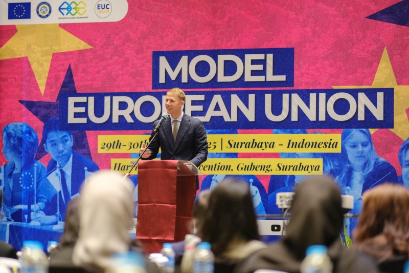 European Union Gelar Model European Union (MEU), Kegiatan Pembelajaran Berbasis Simulasi yang Diikuti 40 Mahasiswa dari Lima PT di Jatim