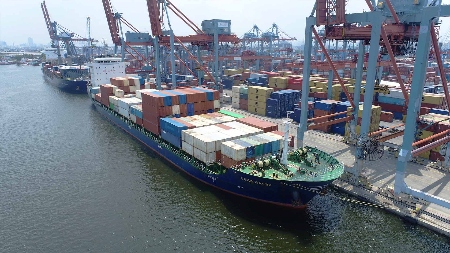 IPC TPK Hadirkan Tiga Layanan Direct Call yang menghubungkan Terminal Operasi 3 Pelabuhan Tanjung Priok ke Pelabuhan Utama di Vietnam