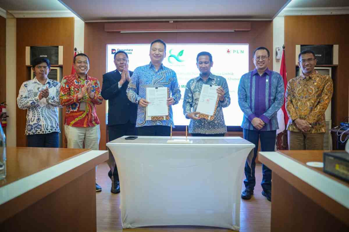 PLN Teken Perjanjian Jual Beli Tenaga Listrik (PJBTL) 1.800 MVA dengan Pelanggan Industri di Jawa Barat dan Jawa Tengah