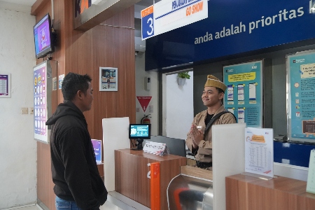 KAI Group Gelar Kegiatan Hari Pahlawan di Berbagai Wilayah