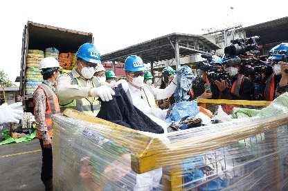 500 Bal Pakaian Bekas asal Impor Ilegal Dimusnahkan