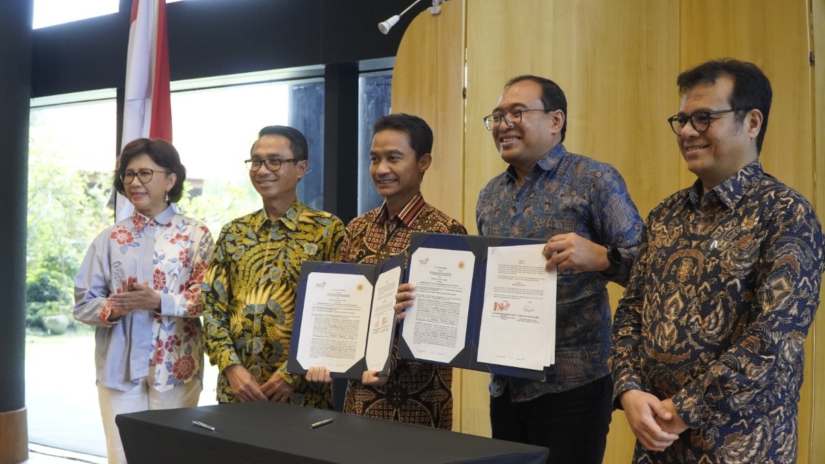 Telkom – UGM Teken MoU Kembangkan Inovasi dan Talenta AI Nasional