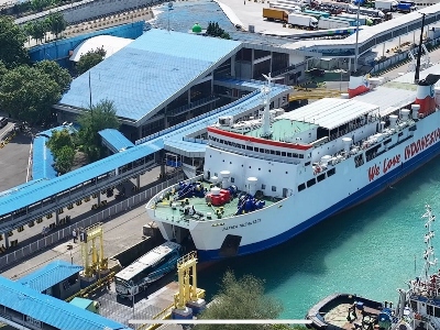 Jelang Angkutan Nataru 2025/2026, ASDP Operasikan Layanan Kapal Express Melalui Dua Dermaga di Merak-Bakauheni