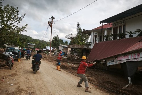 Sistem Kelistrikan Sumbar Pulih 100% Pascabencana