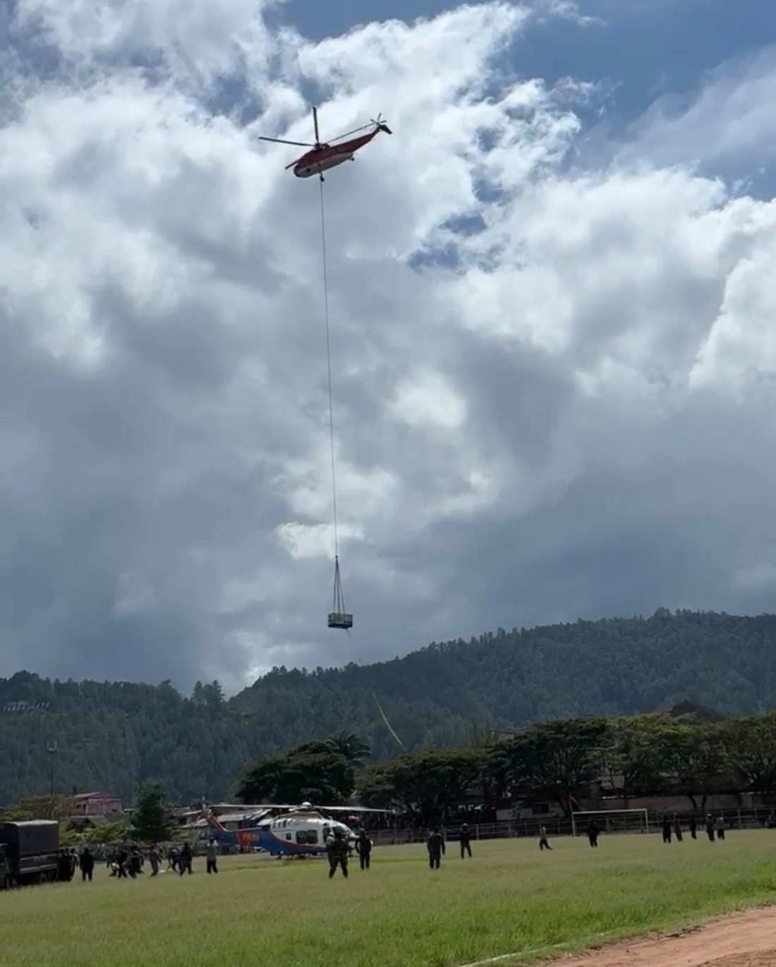 PLN Terbangkan Genset untuk Listriki RSUD Datu Beru Takengon di Aceh Tengah