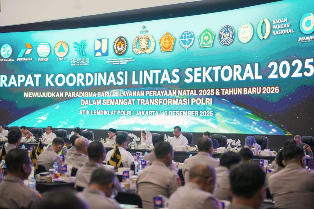 Menko PMK Pratikno: Nataru 2025/2026 Bukan Nataru Biasa, Pelayanan Harus Tetap Optimal di Tengah Tantangan Bencana