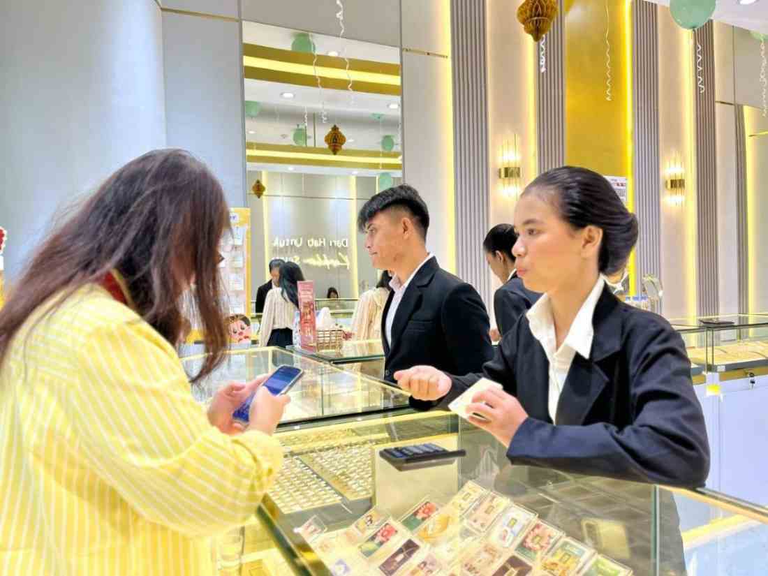 HRTA Gold Insight: Harga Emas Sempat Fluktuatif, HRTA Melihat Permintaan Tetap Kuat