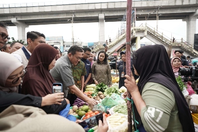 Menjelang Ramadan, Mendag Busan Pastikan Harga Bapok di Sumsel Stabil dan Pasokan Aman