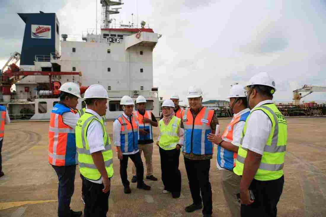Dirut Pelindo Achmad Muchtasyar kunjungi Pelabuhan Kijing, PTP Nonpetikemas Tegaskan Komitmen Perkuat Logistik Kalbar