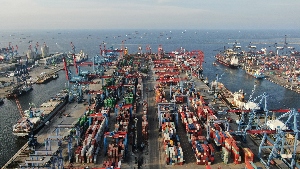 Menjelang Lebaran 2026 Arus Logistik Meningkat, Pelindo Terminal Petikemas Antisipasi Kepadatan di Pelabuhan