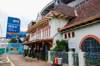 Angkutan Lebaran 2026, KA Tambahan Lebaran Berhenti di Stasiun Jatinegara