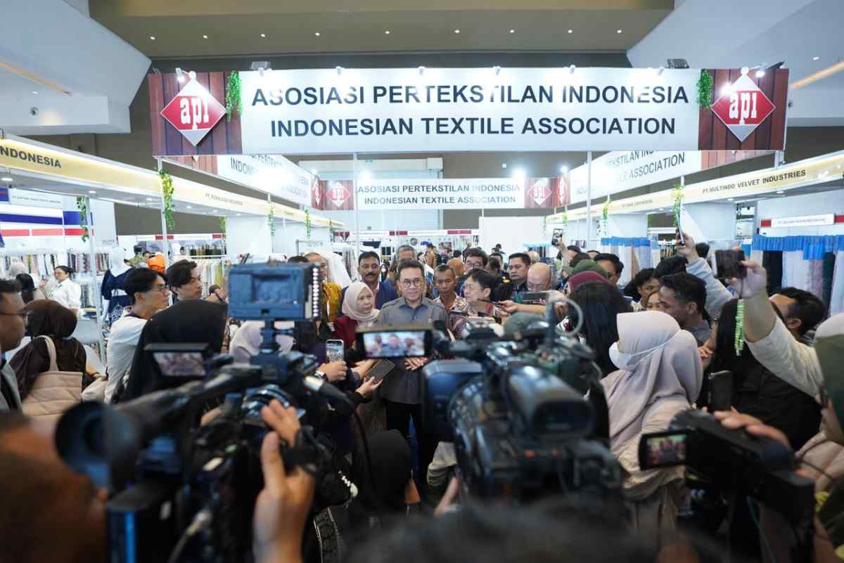 Kunjungi Pameran Indo Intertex 2026, Mendag Busan Optimistis Industri Tekstil dan Produk Tekstil Nasional Makin Kompetitif di Pasar Global