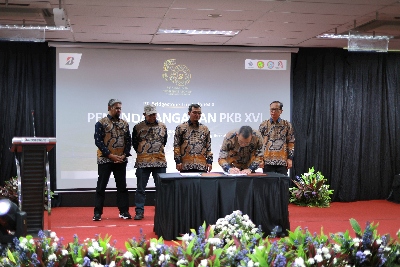 Menaker RI Yassierli Saksikan Penandatanganan Perjanjian Kerja Bersama (PKB) XVI Bridgestone Indonesia, Apresiasi Hubungan Industrial Harmonis dan Transformatif