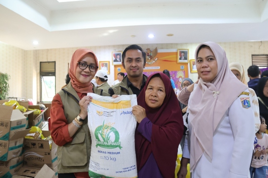 BULOG Tegaskan Stok Aman, Bantuan Pangan Bantu Ringankan Beban Masyarakat