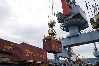 Triwulan I 2026, Arus Peti Kemas Teluk Bayur Naik 5,3%