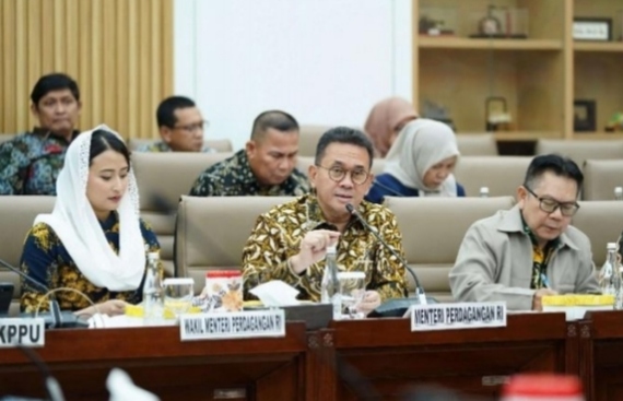 Raker dengan Komisi VI DPR RI, Mendag Busan: Perkuat Pengendalian Impor dan Perlindungan Konsumen