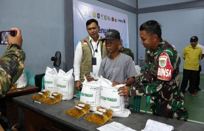 Perum BULOG Gelontorkan Beras SPHP dan Percepat Penyaluran Bantuan Pangan untuk Menjaga Stabilitas Harga Beras