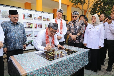 Tinjau Hasil PKPN Revitalisasi Pendidikan di Bogor, Menko PMK Tegaskan Komitmen Presiden Prabowo Bangun SDM Unggul