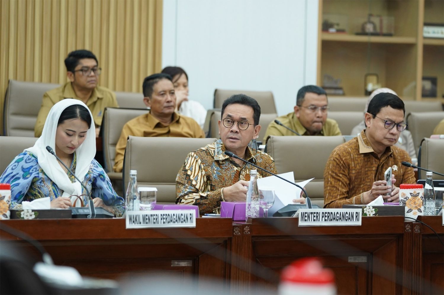 Rapat Kerja dengan Komisi VI DPR RI, Mendag Busan Dorong Pengesahan Indonesia-EAEU FTA dan Tiga Perjanjian Strategis ASEAN