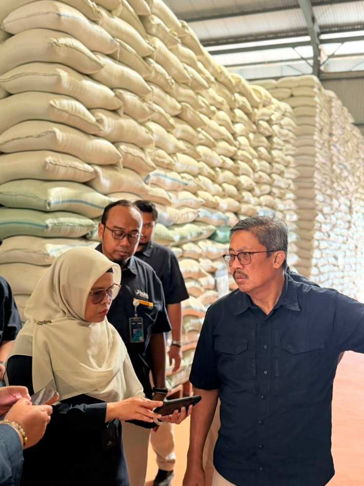 Perum BULOG Tegaskan Stok Beras 5,25 Juta Ton Tersebar di Seluruh Gudang Indonesia
