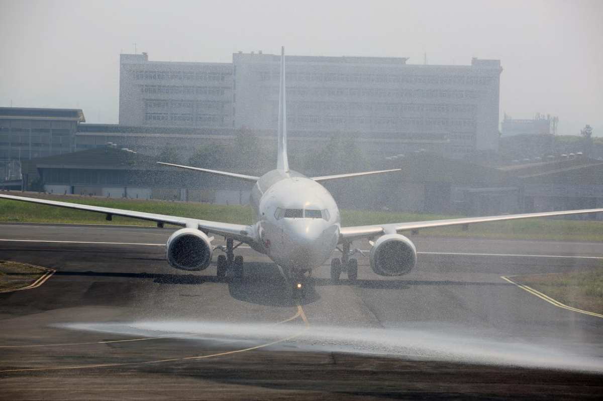Pesawat Jet Resmi Operasi, Bandara Husein Sastranegara Layani 12 Rute Domestik