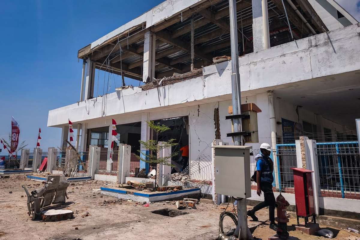 Gerak Cepat BUMN, Pulihkan Listrik, BBM, dan Komunikasi bagi Masyarakat Terdampak Bencana di NTT